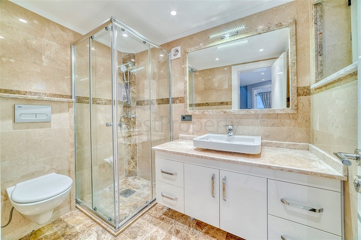 Вилла 5+1 в 800 м от пляжа с панорамными видами на море и горы