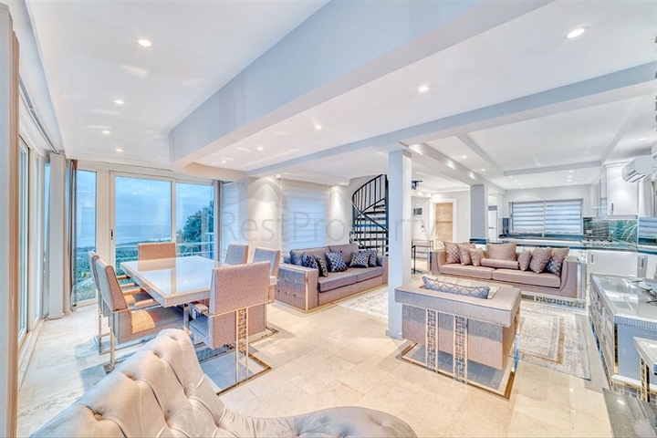 Вилла 5+1 в 800 м от пляжа с панорамными видами на море и горы