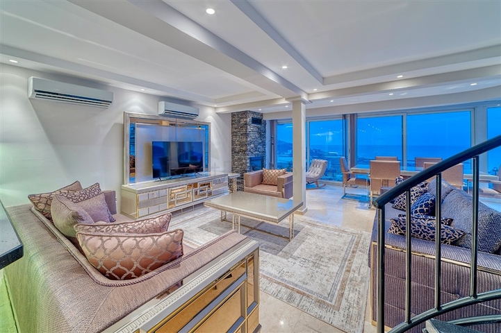 Вилла 5+1 в 800 м от пляжа с панорамными видами на море и горы