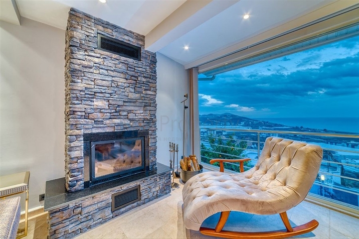 Вилла 5+1 в 800 м от пляжа с панорамными видами на море и горы