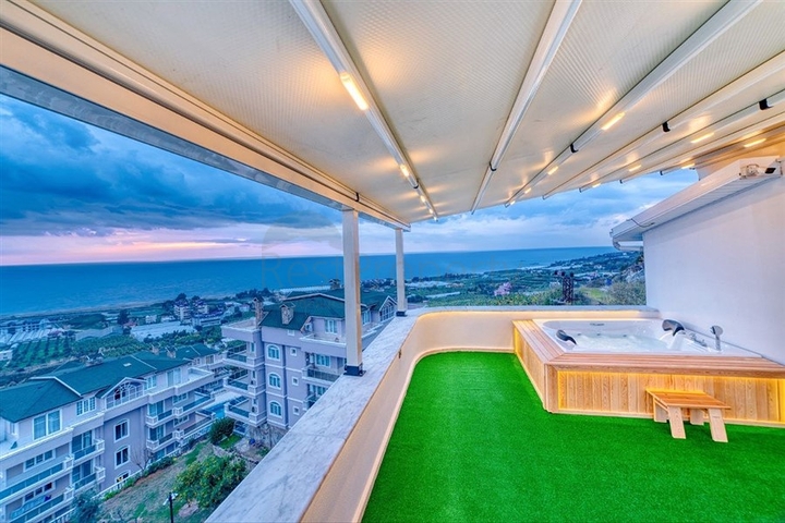 Вилла 5+1 в 800 м от пляжа с панорамными видами на море и горы