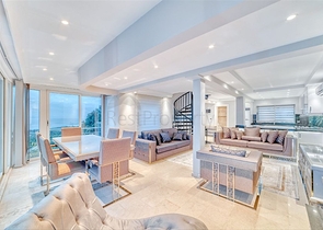 Вилла 5+1 в 800 м от пляжа с панорамными видами на море и горы