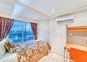 Вилла 5+1 в 800 м от пляжа с панорамными видами на море и горы