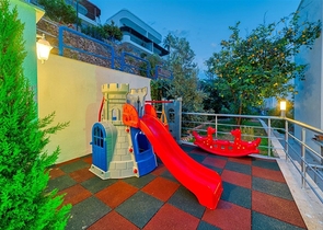 Вилла 5+1 в 800 м от пляжа с панорамными видами на море и горы