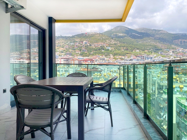 Квартира планировкой 2+1 в центре Алании