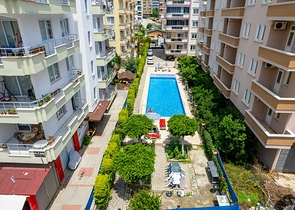 Пентхаус 2+1 с просторной террасой и видом на горы