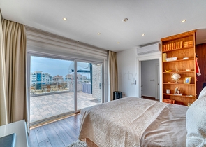 Пентхаус 2+1 с просторной террасой и видом на горы