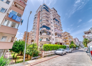 Пентхаус 2+1 с просторной террасой и видом на горы