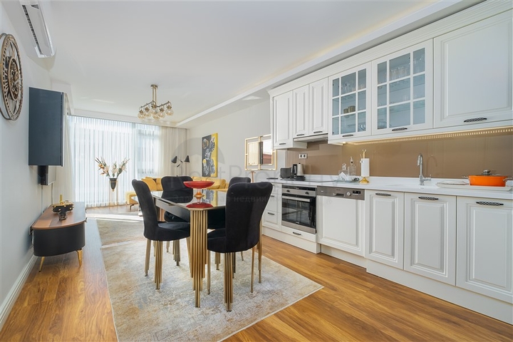 Квартира 2+1 на первой линии в Кестель 