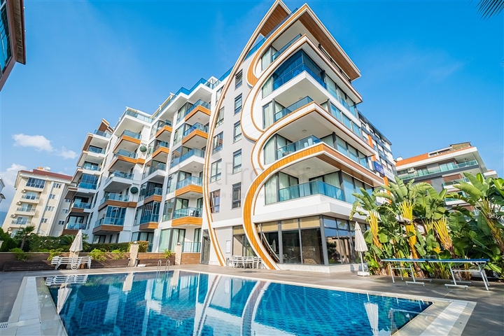 Квартира 2+1 на первой линии в Кестель 