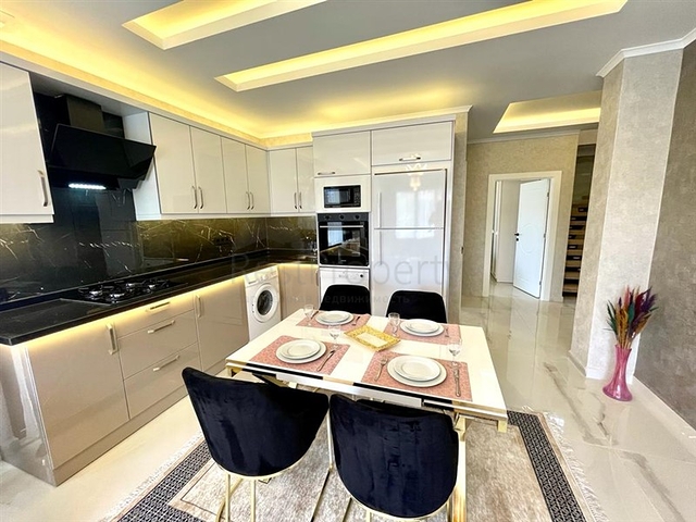 Садовый дуплекс в районе Оба Садовый дуплекс в районе Оба