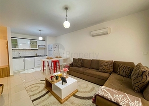 Просторная квартира 1+1 в комплексе со всей инфраструктурой у моря в Махмутлар