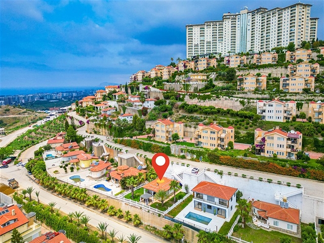 Вилла с потрясающим видом в районе Каргыджак