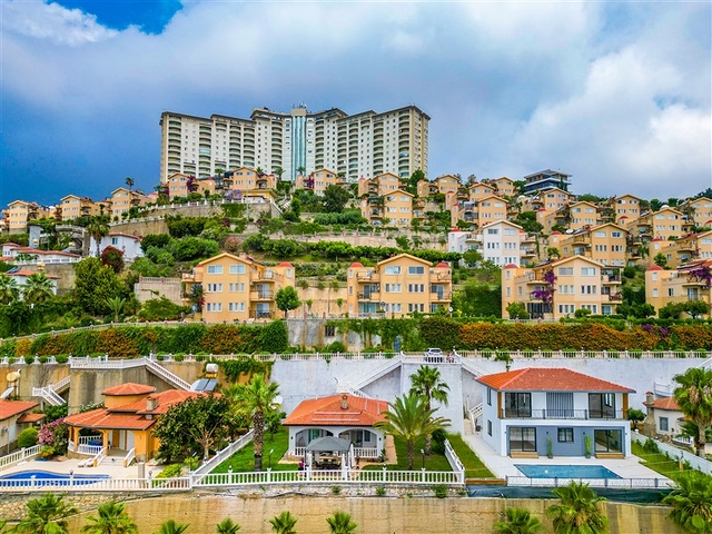 Вилла с потрясающим видом в районе Каргыджак