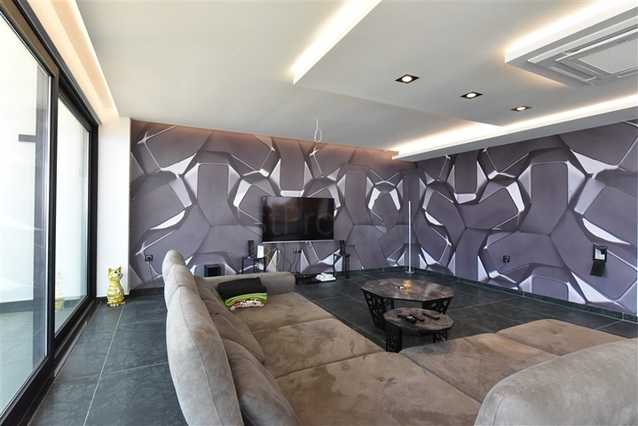 Вилла 4+2 с бассейном и видом на Средиземное море