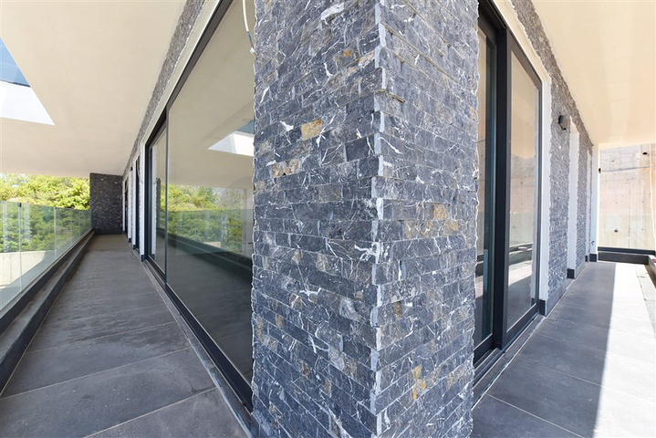 Вилла 4+2 с бассейном и видом на Средиземное море