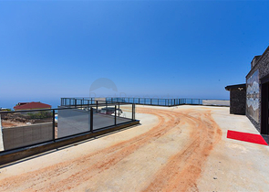 Вилла 4+2 с бассейном и видом на Средиземное море