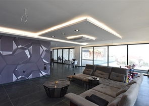 Вилла 4+2 с бассейном и видом на Средиземное море