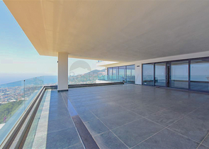 Вилла 4+2 с бассейном и видом на Средиземное море