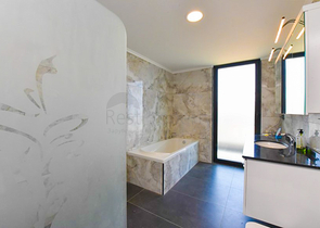 Вилла 4+2 с бассейном и видом на Средиземное море