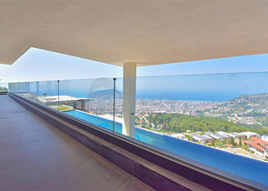 Вилла 4+2 с бассейном и видом на Средиземное море