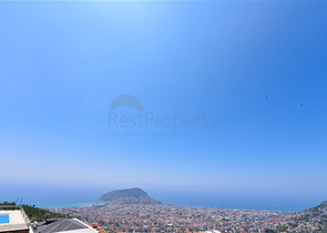 Вилла 4+2 с бассейном и видом на Средиземное море