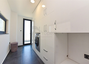 Вилла 4+2 с бассейном и видом на Средиземное море