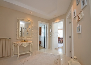 Просторный пентхаус для большой семьи на берегу Средиземного моря