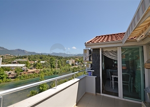 Просторный пентхаус для большой семьи на берегу Средиземного моря