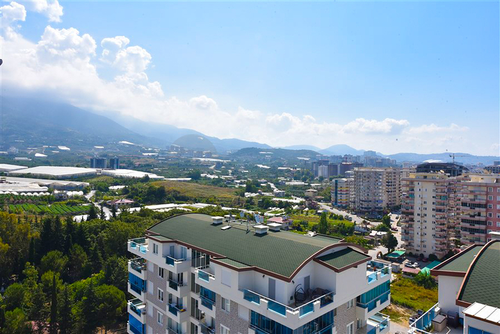 Просторный пентхаус 4+1 с видом на море в районе Махмутлар