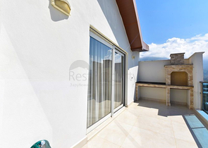 Просторный пентхаус 4+1 с видом на море в районе Махмутлар