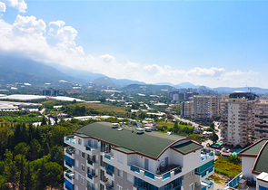 Просторный пентхаус 4+1 с видом на море в районе Махмутлар