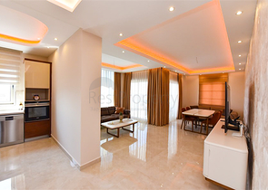 Просторный пентхаус 4+1 с видом на море в районе Махмутлар