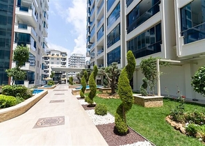 Просторный пентхаус 4+1 с видом на море в районе Махмутлар