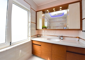 Просторный пентхаус 4+1 с видом на море в районе Махмутлар