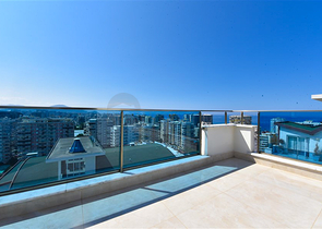 Просторный пентхаус 4+1 с видом на море в районе Махмутлар