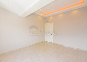 Просторный пентхаус 4+1 с видом на море в районе Махмутлар