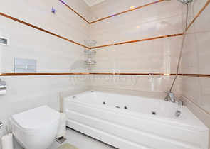 Просторный пентхаус 4+1 с видом на море в районе Махмутлар