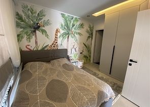 Трехкомнатный пентхаус в пешей доступности от моря с дизайнерским ремонтом