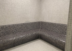 Трехкомнатный пентхаус в пешей доступности от моря с дизайнерским ремонтом