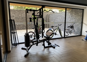 Трехкомнатный пентхаус в пешей доступности от моря с дизайнерским ремонтом