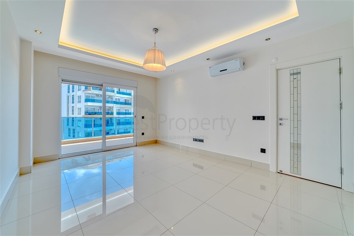 Апартаменты планировкой 3+1 в жилом комплексе отельной концепции в районе Тосмур