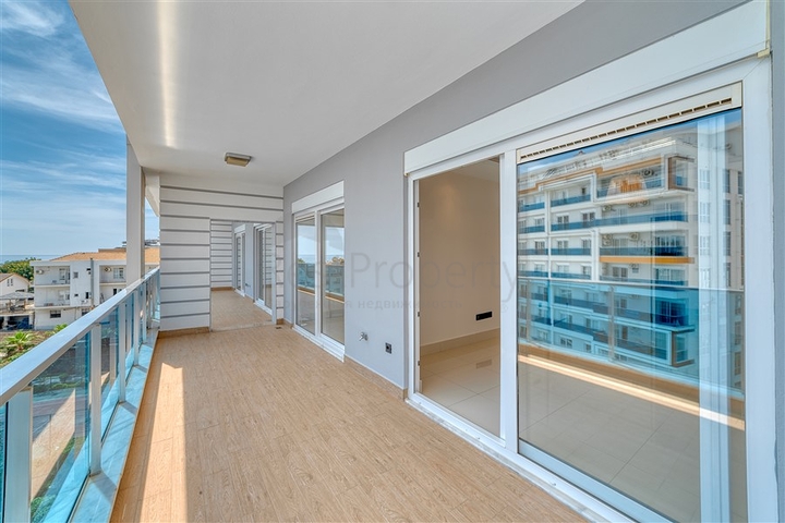 Апартаменты планировкой 3+1 в жилом комплексе отельной концепции в районе Тосмур