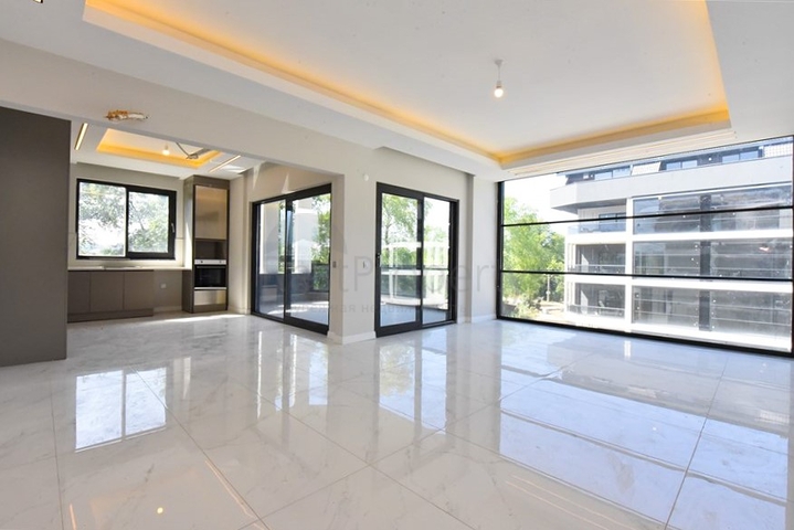 Квартира с тремя спальнями в престижном районе Оба