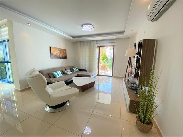 Квартира планировкой 2+1 в центре Алании