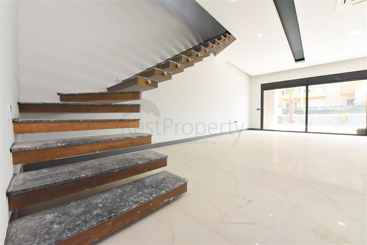 Вилла с бассейном в районе Авсаллар