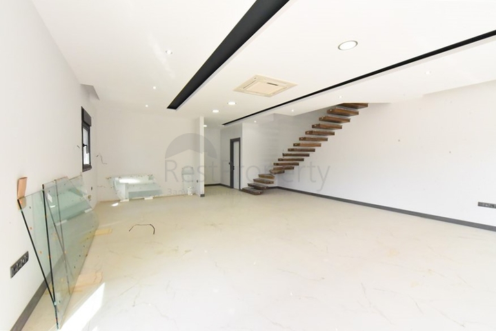 Вилла с бассейном в районе Авсаллар