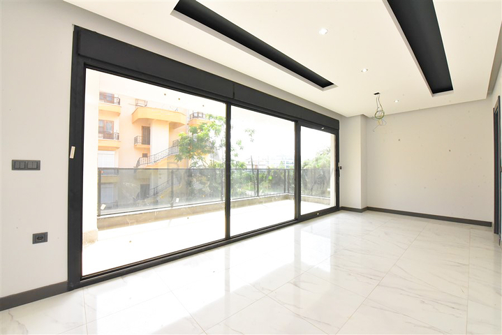 Вилла с бассейном в районе Авсаллар