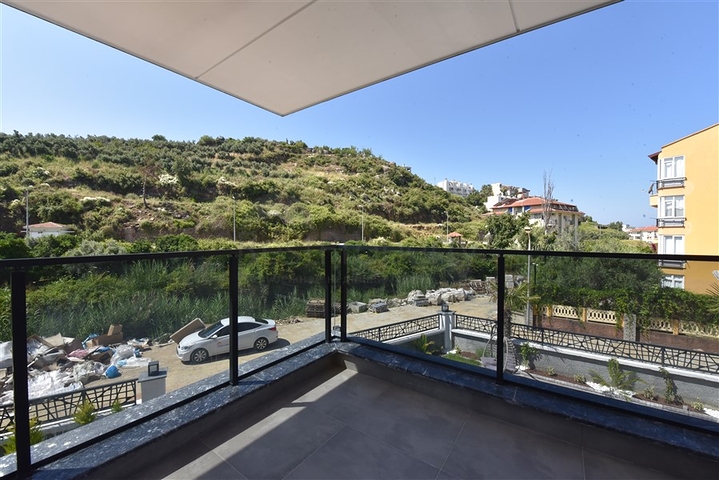 Вилла с бассейном в районе Авсаллар