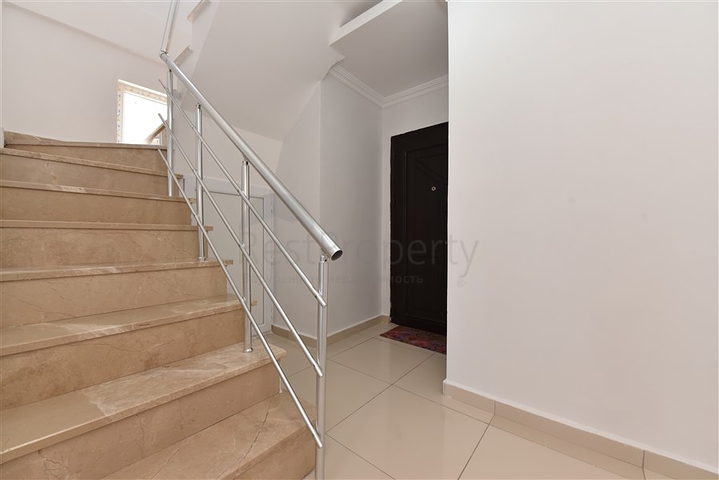 4+1 для большой семьи в спокойном районе Демирташ